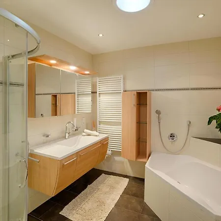 Martinshof Berg Herz 호텔 3*